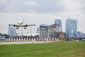 London City airport is seeking to overturn its Saturday flight ban and raise by 40% the limit on its passenger numbers.