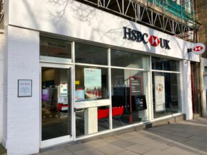 HSBC has become the first bank to agree to delay the closure of a last branch in town until alternative banking arrangements are in place.